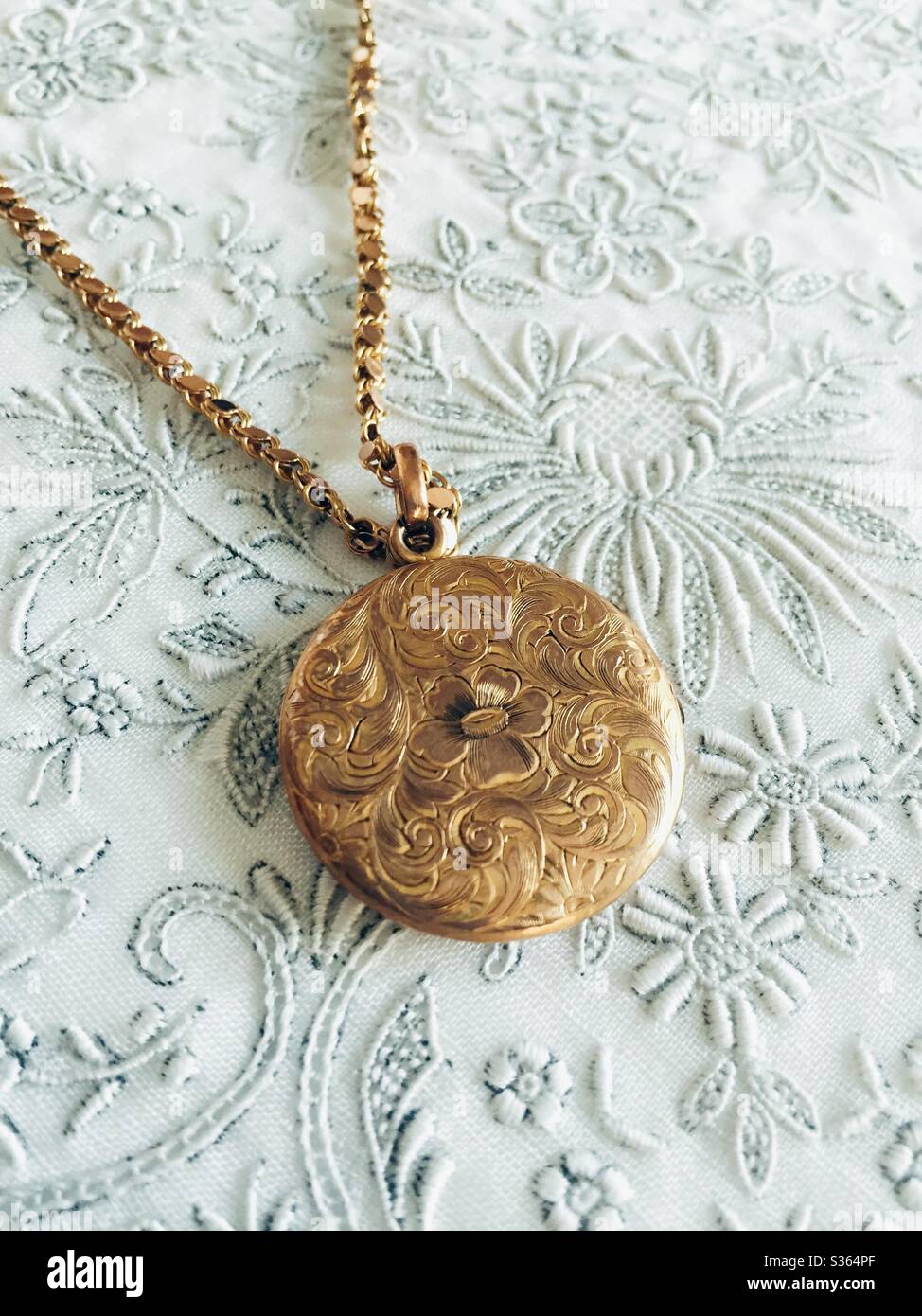 Beautiful Antique Art Nouveau Religious Locket Necklace, Antique Gold  Filled Locket Necklace, Religious Locket, Gift for Her L509 - Etsy