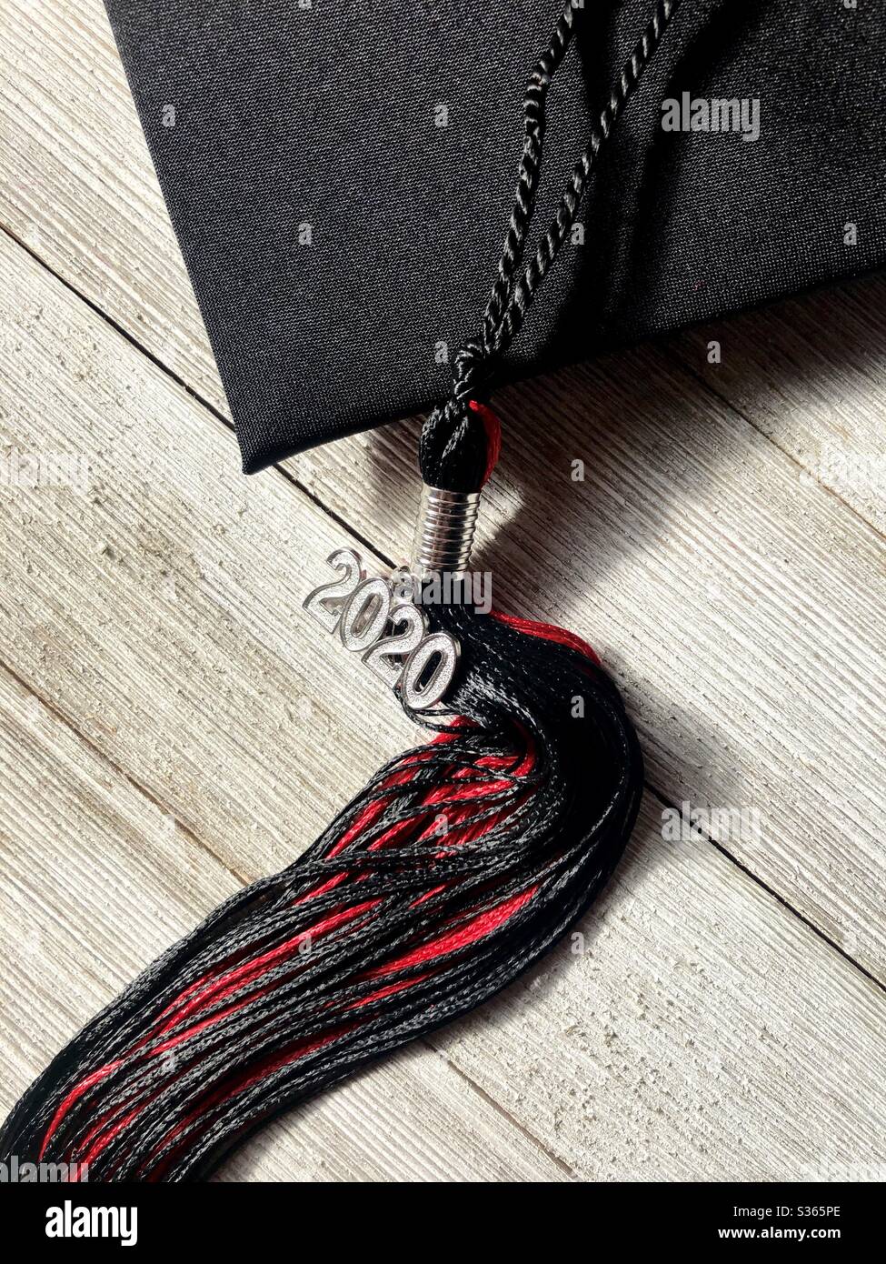 2020 Graduation cap and tassel Stock Photo - Alamy