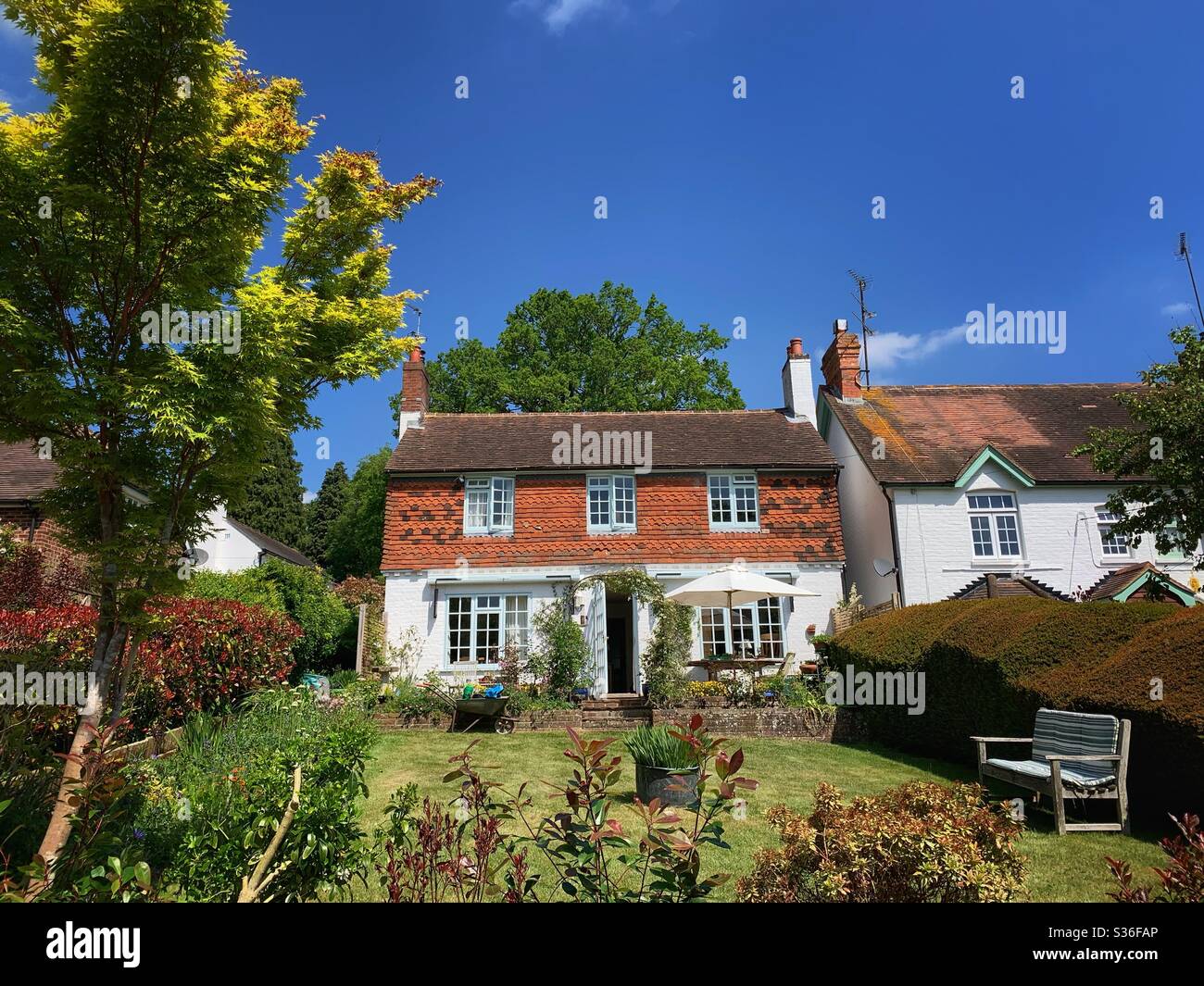 A cottage in Chiddingfold, a village in Surrey, England Stock Photo