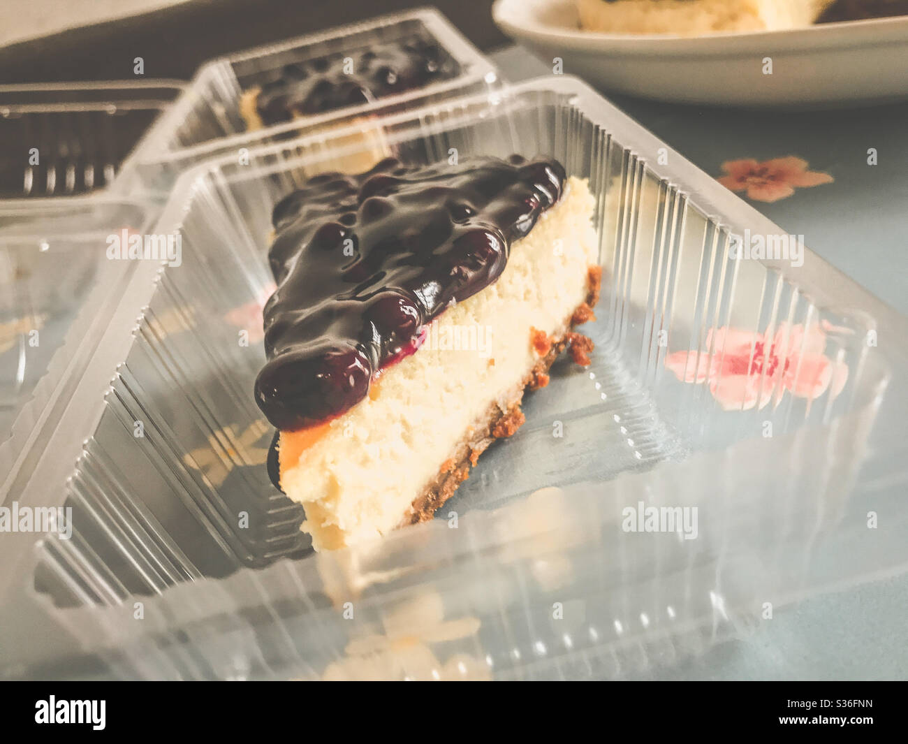 Blueberry cheesecake hi-res stock photography and images - Alamy