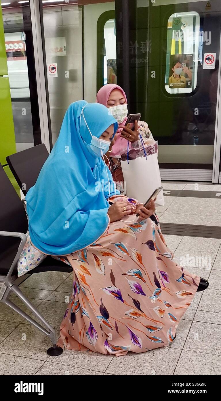 Domestic helper hong kong hires stock photography and images Alamy