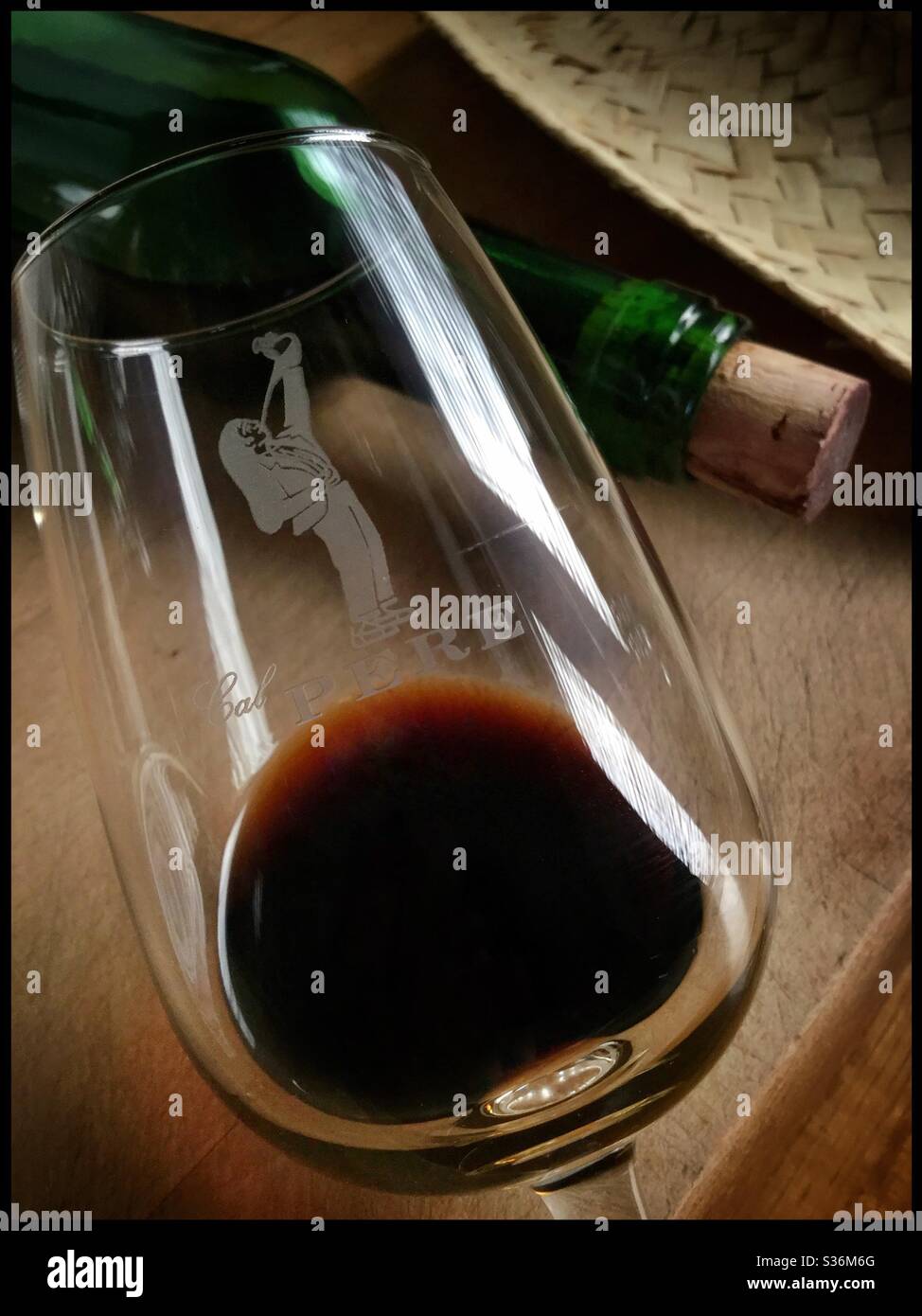 Dessert wines hires stock photography and images Alamy