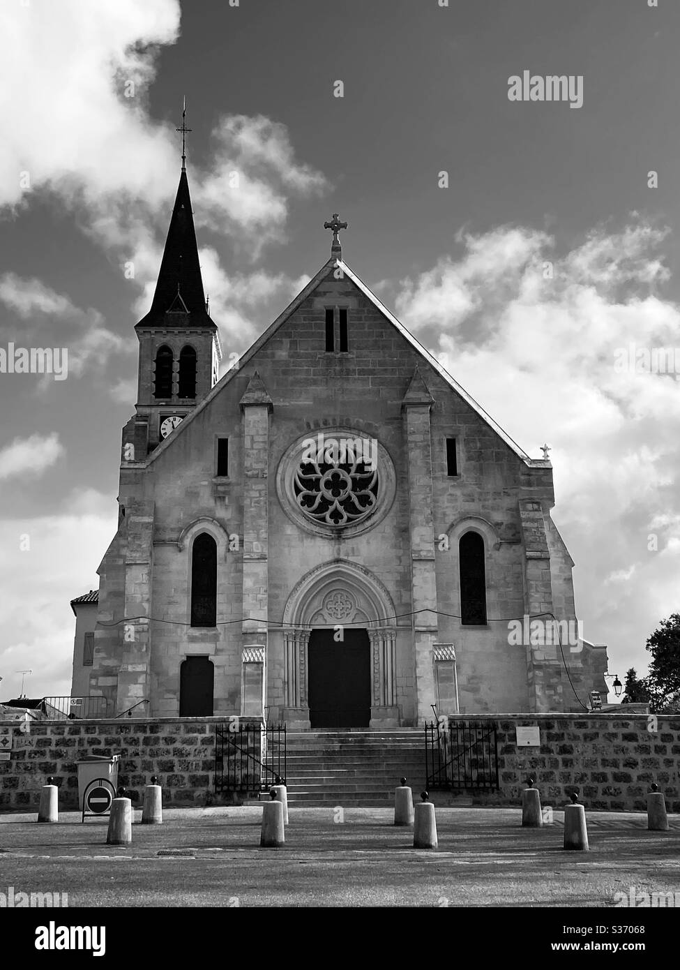 Verrières le buisson Stock Photo Alamy
