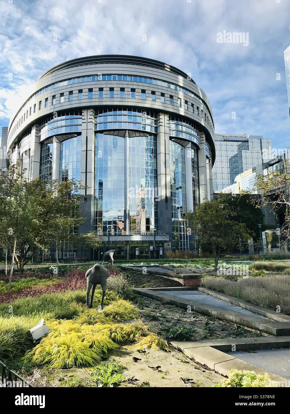 Statue european parliament in brussels hires stock photography and