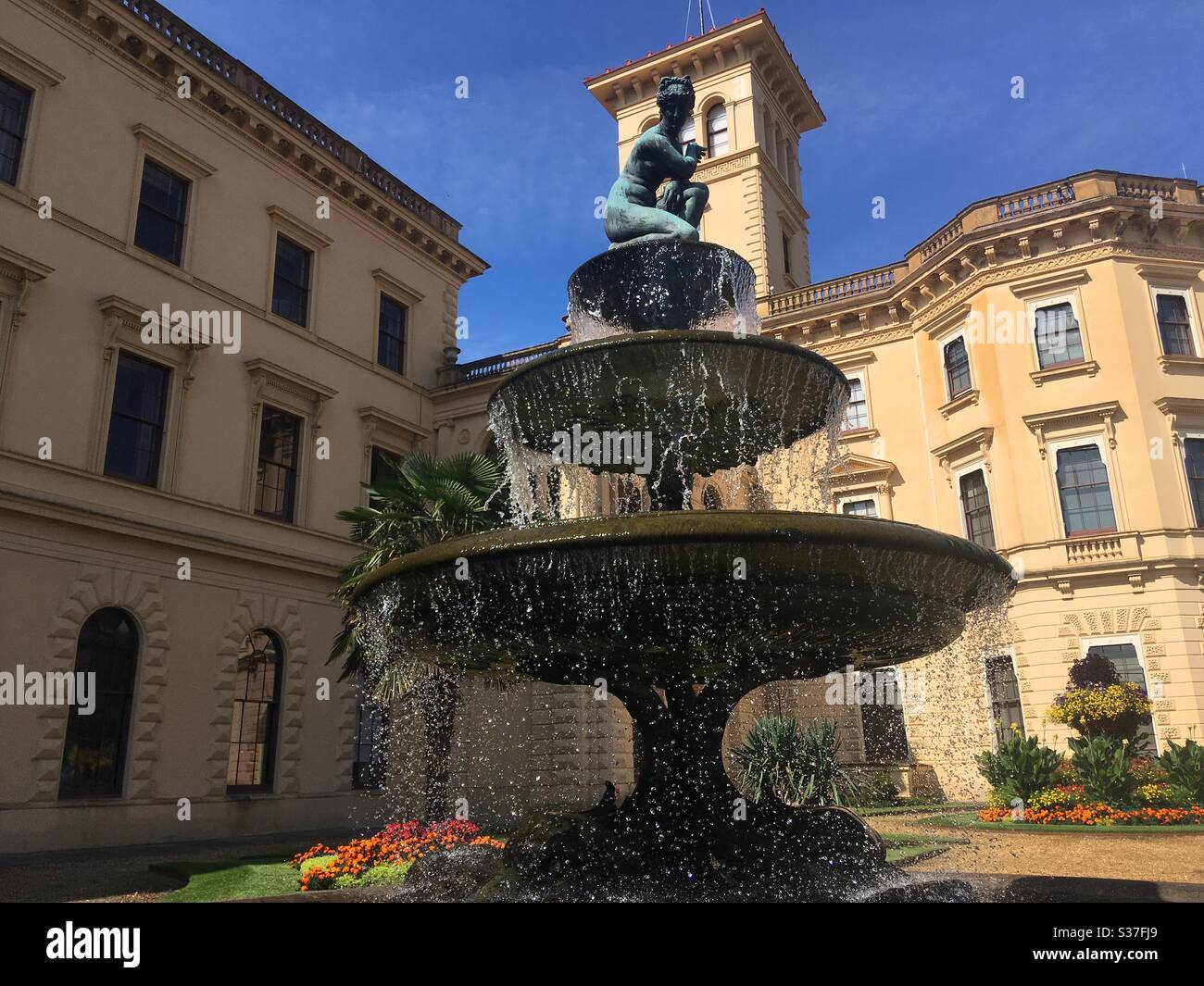 Fountain at Osborne House Stock Photo Alamy