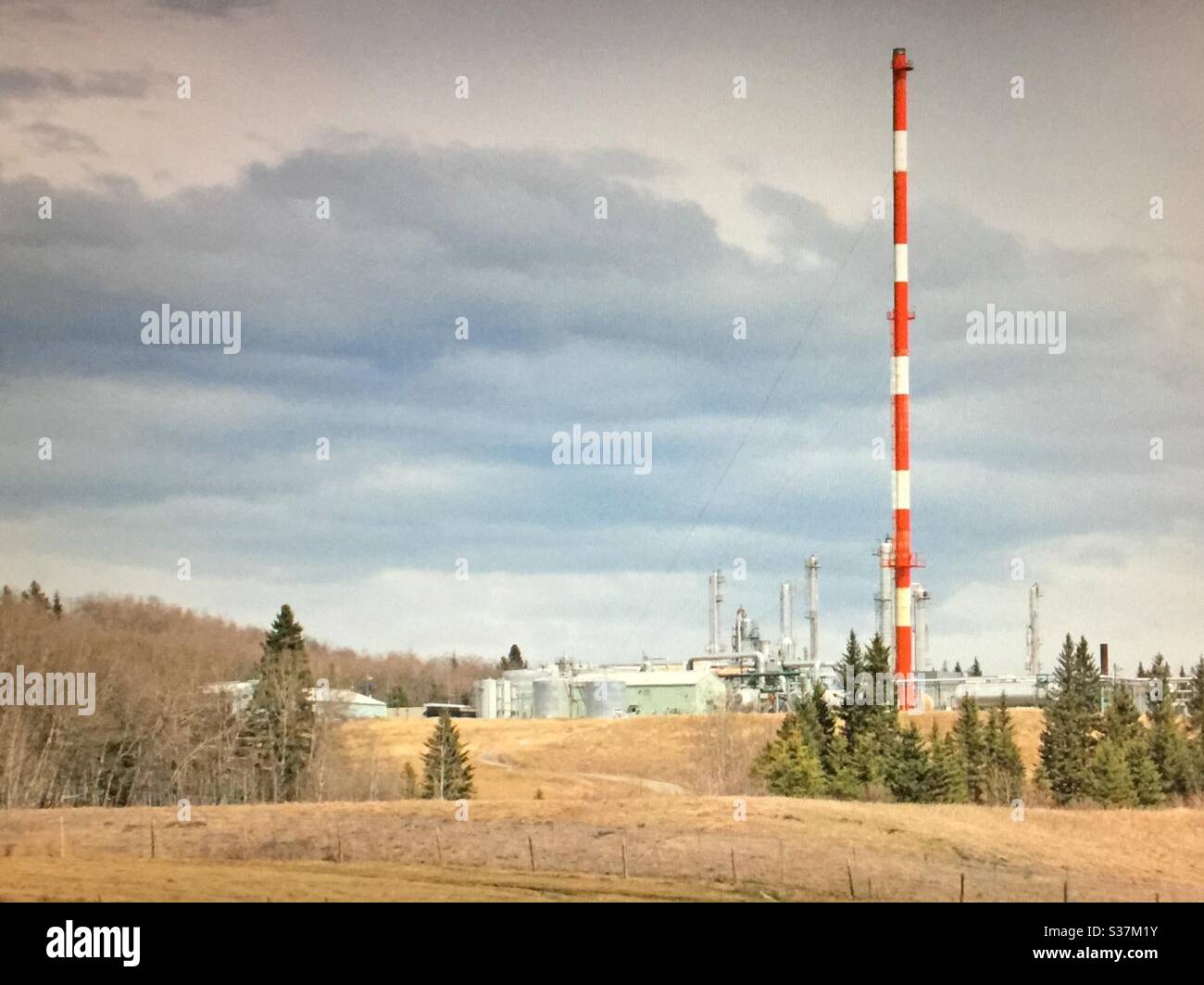 Natural gas processing plant, southern Alberta, Canada , natural gas, engineering, business, export - Smartphone Captured Stock Image