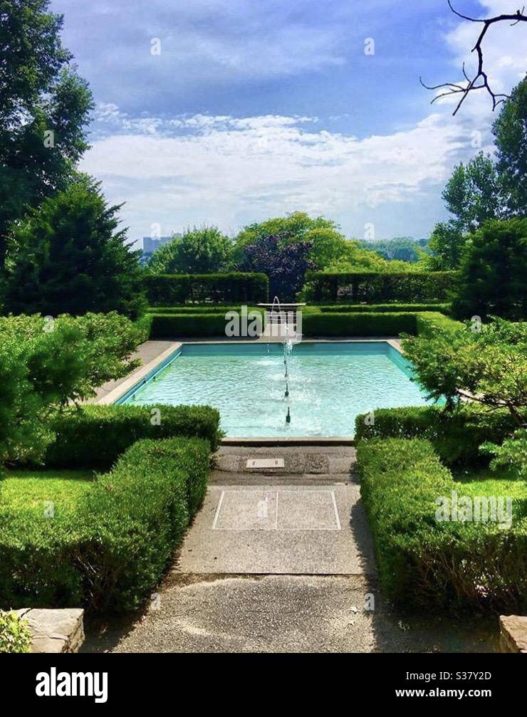 Toronto high park fountain hi-res stock photography and images - Alamy