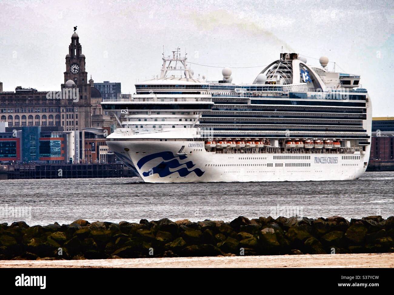 Princess cruises crown princess hi-res stock photography and images - Alamy