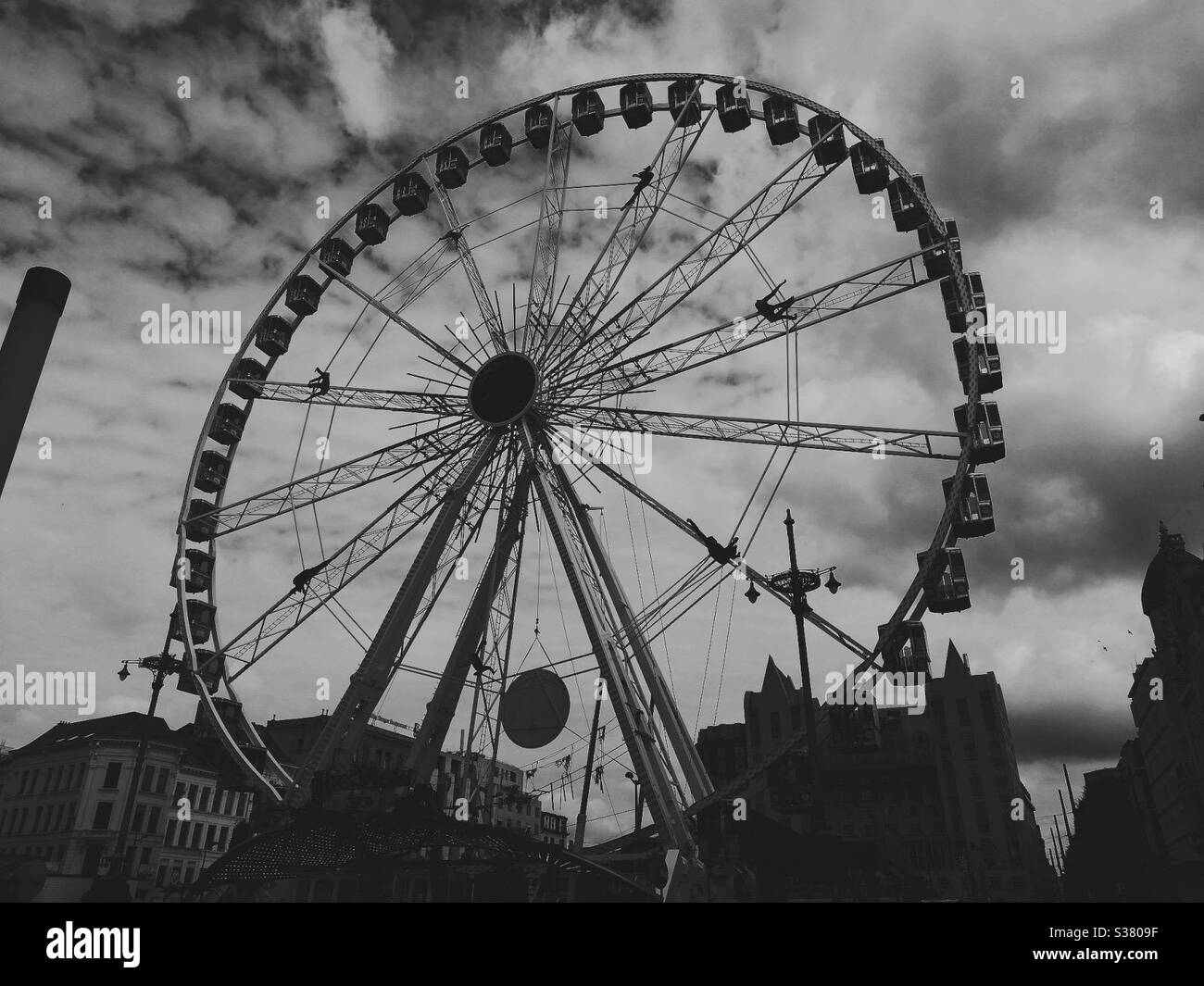 Grande Roue Noir Et Blanc Stock Photo Alamy