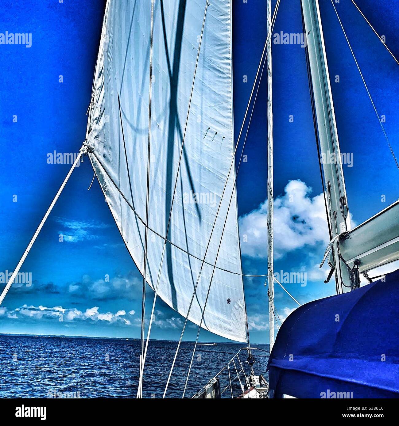 Jib sailing hires stock photography and images Alamy