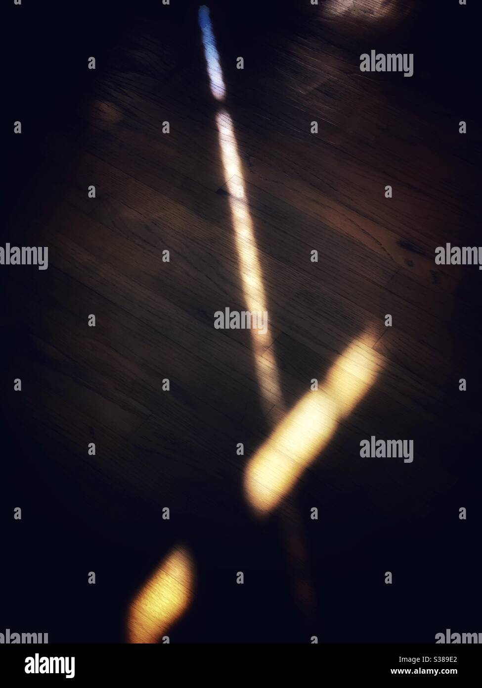Crossed pattern hi-res stock photography and images - Alamy