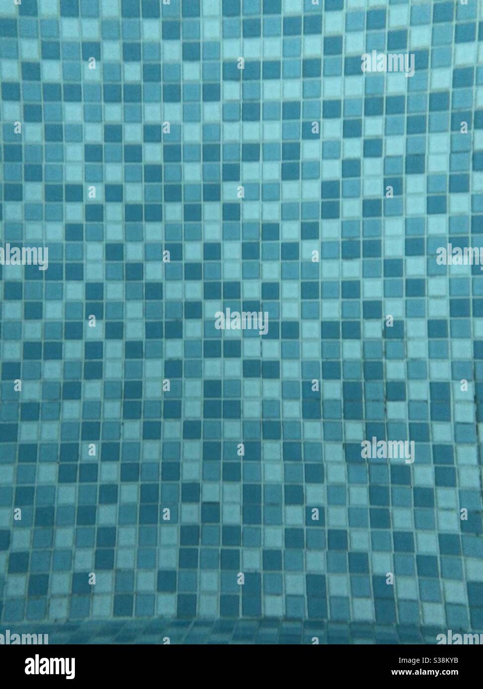 Blue mosaic pool tiles hi-res stock photography and images - Alamy