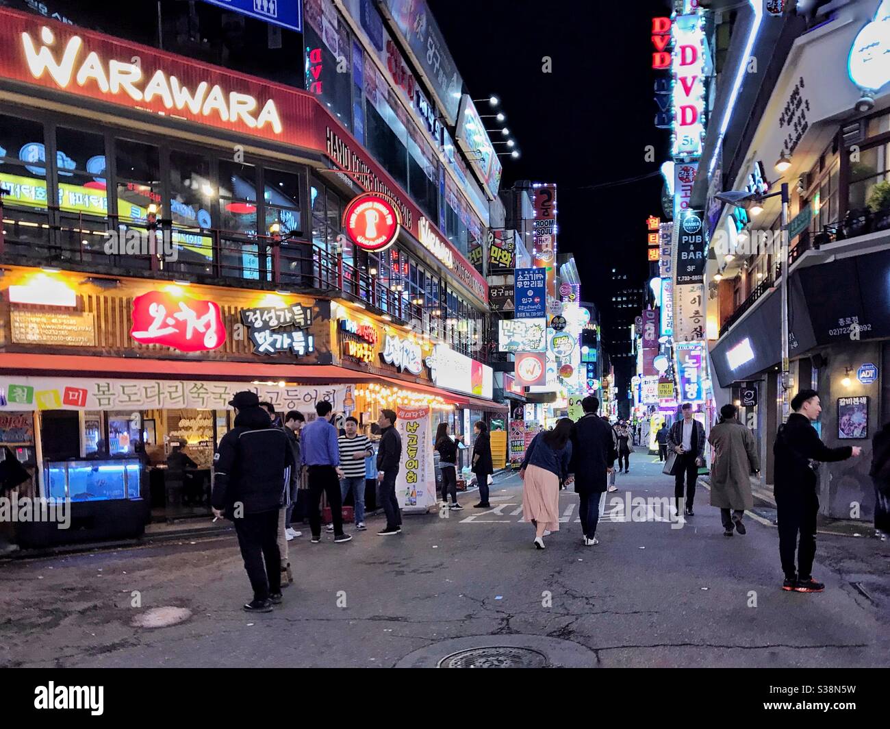 Streets Of Seoul In South Korea Stock Photo Alamy Streets Of Seoul In South Korea Stock Photo Alamy