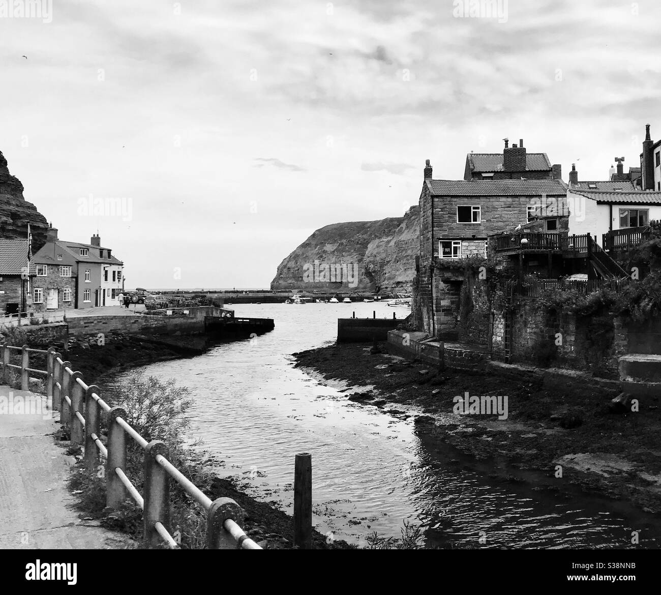 Staithes Harbour Stock Photo Alamy