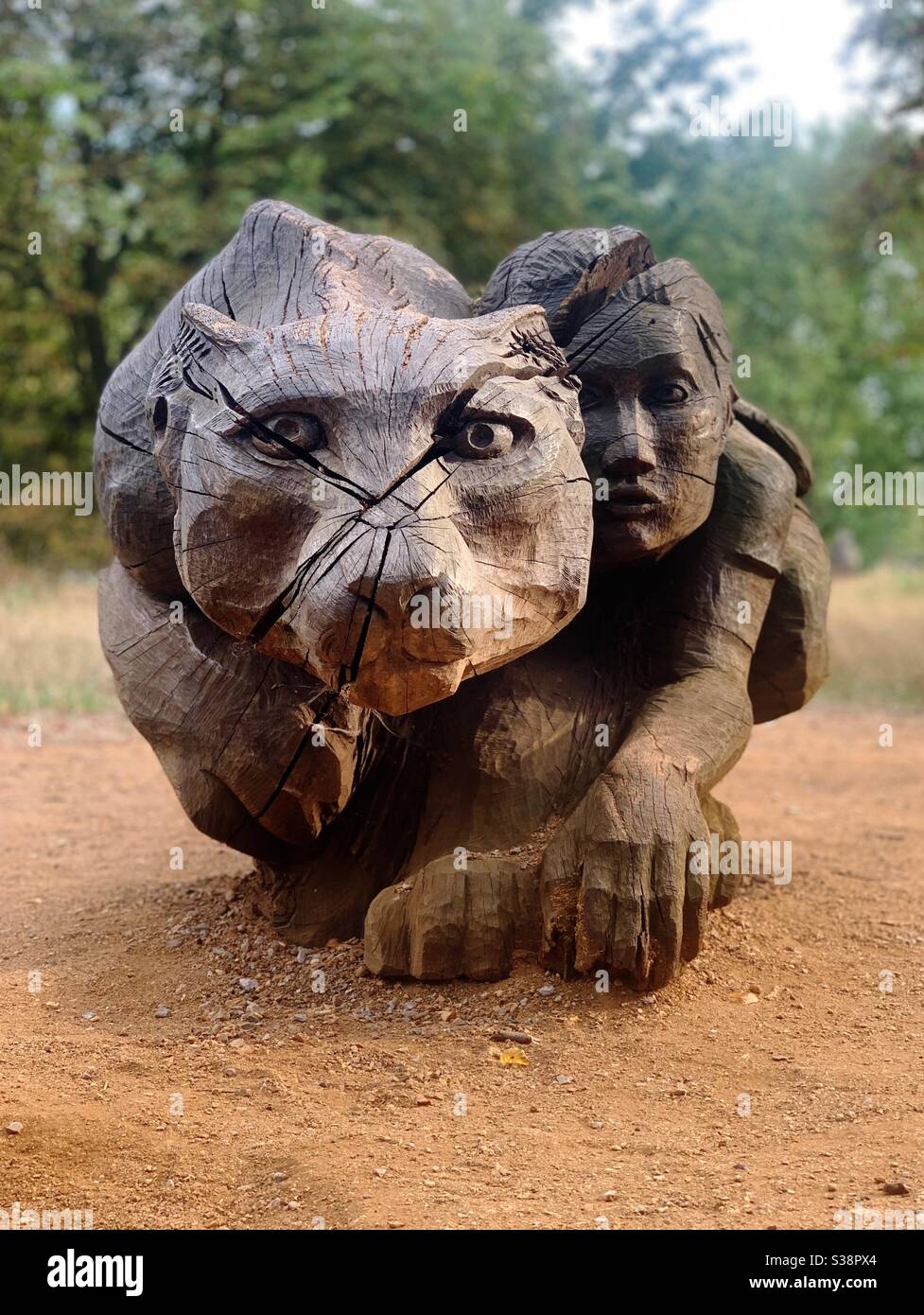 Chainsaw carving hi-res stock photography and images - Alamy