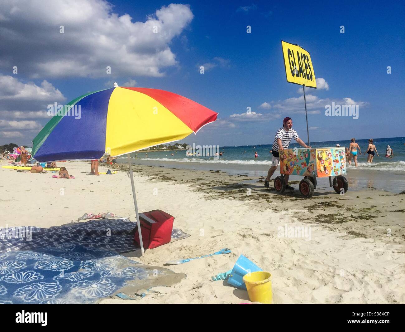 An ice cream seller on the beach in Carnac, Brittany, France Stock Photo