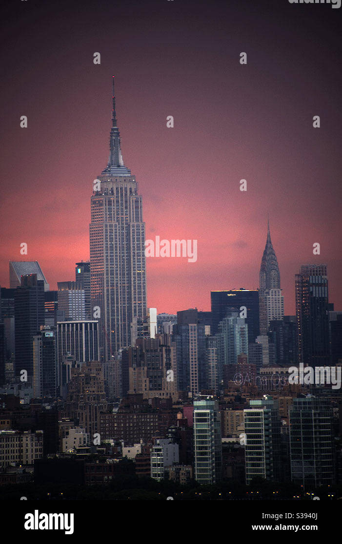 Nyc sunrise hi-res stock photography and images - Alamy