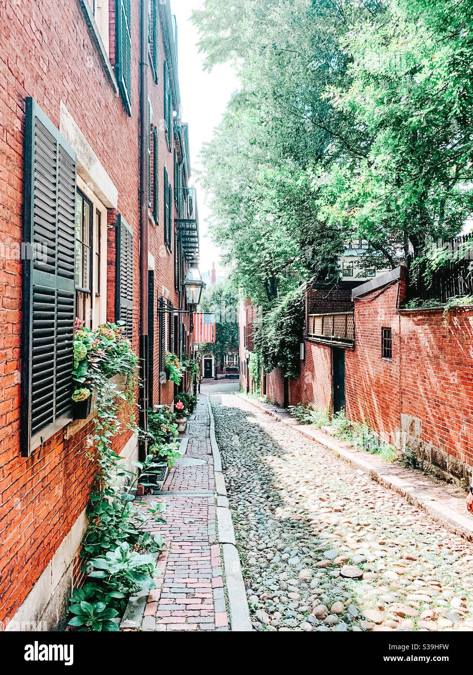 Acorn Street in Boston’s Beacon Hill historic neighborhoud, one of America’s most beautiful and atmospheric streets. Stock Photo