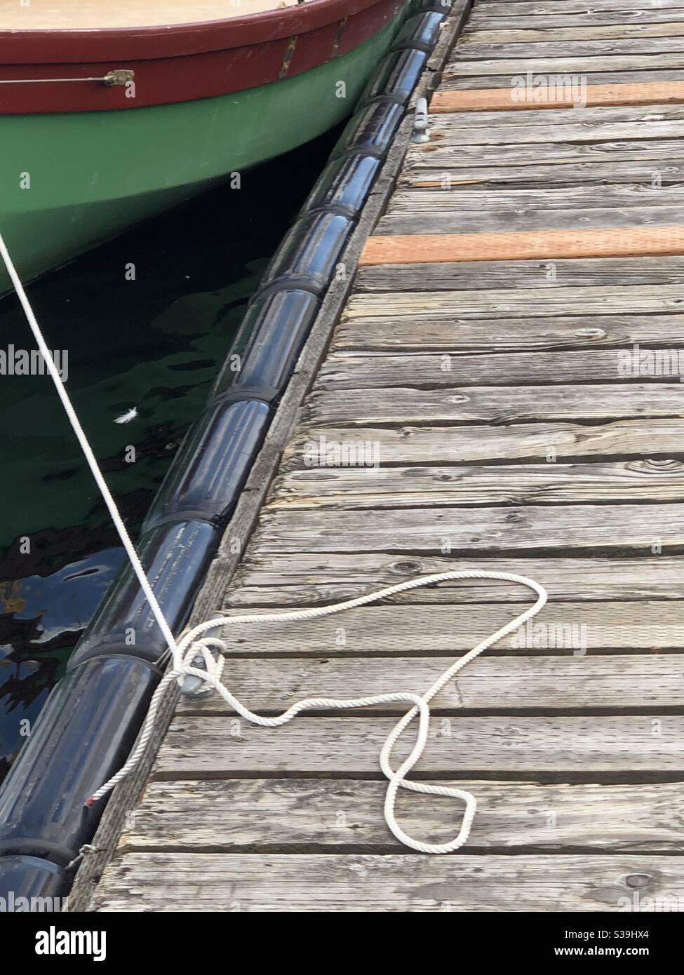 Mooring line on dock Stock Photo Alamy