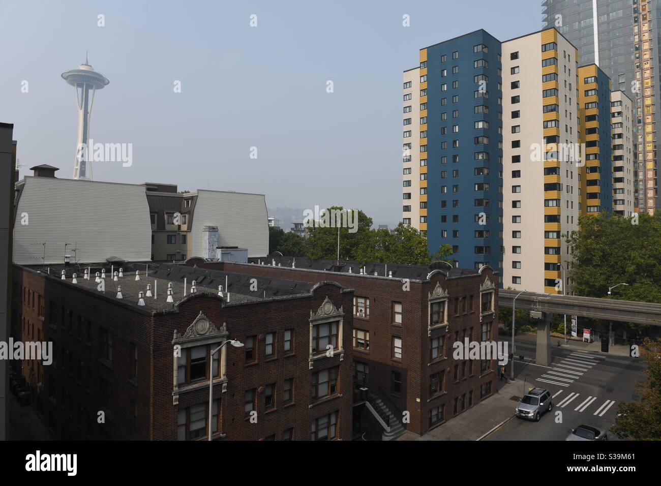 Seattle, USA. 11th Sep, 2020. Seattle hazy sky clouded with wildfire smoke mid day. Wildfires have been raging along the West Coast. - Smartphone Captured Stock Image