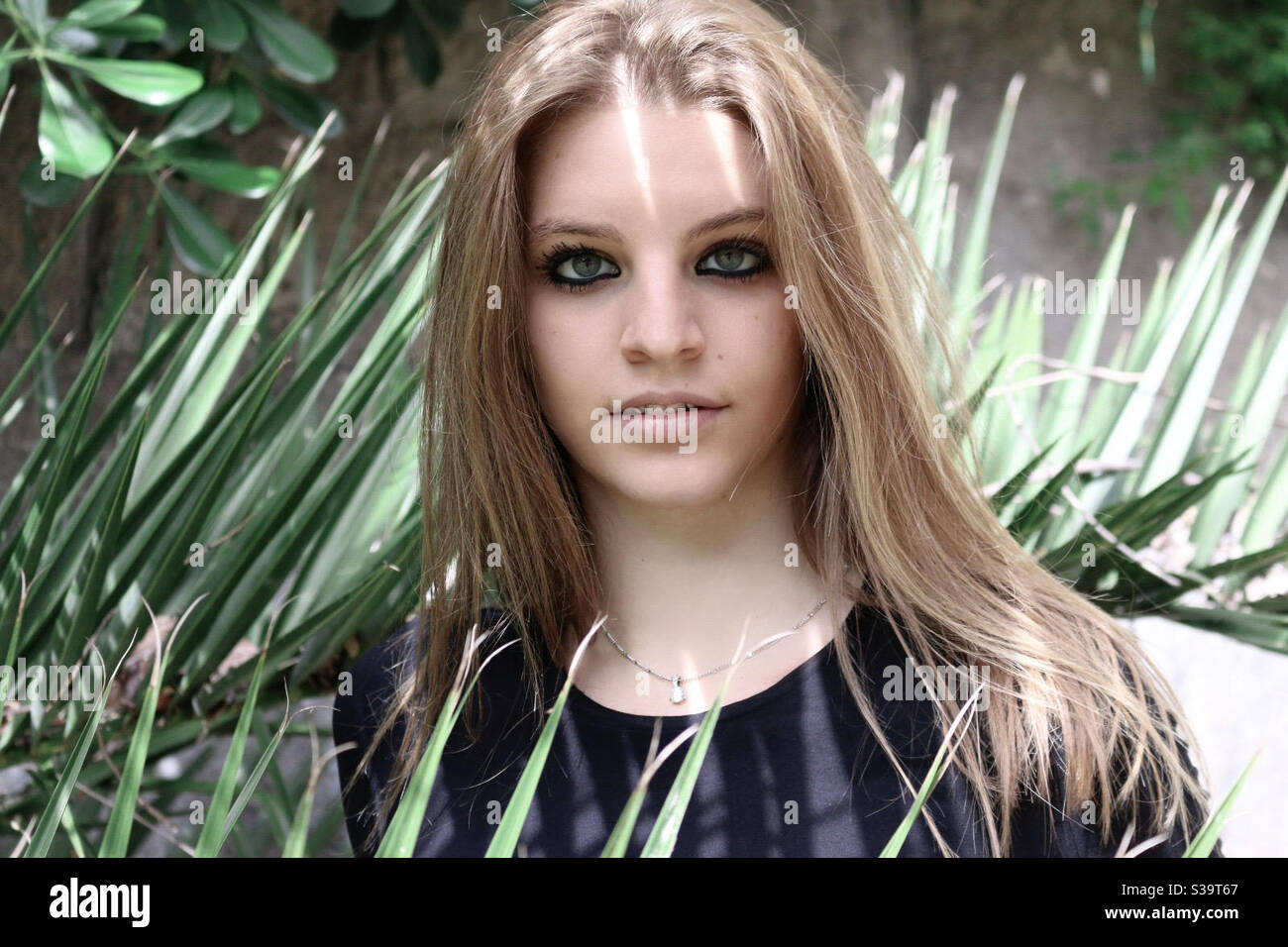 Hello Everyone My Name Is Sara I M And I Love Acting Take A Picture And In My Free Time I Take A Lot Of Picture With Different Outfit I Hope You Hello Everyone My Name Is Sara I M And I Love Acting Take A Picture And In My Free Time I Take A Lot Of Picture With Different Outfit I Hope You