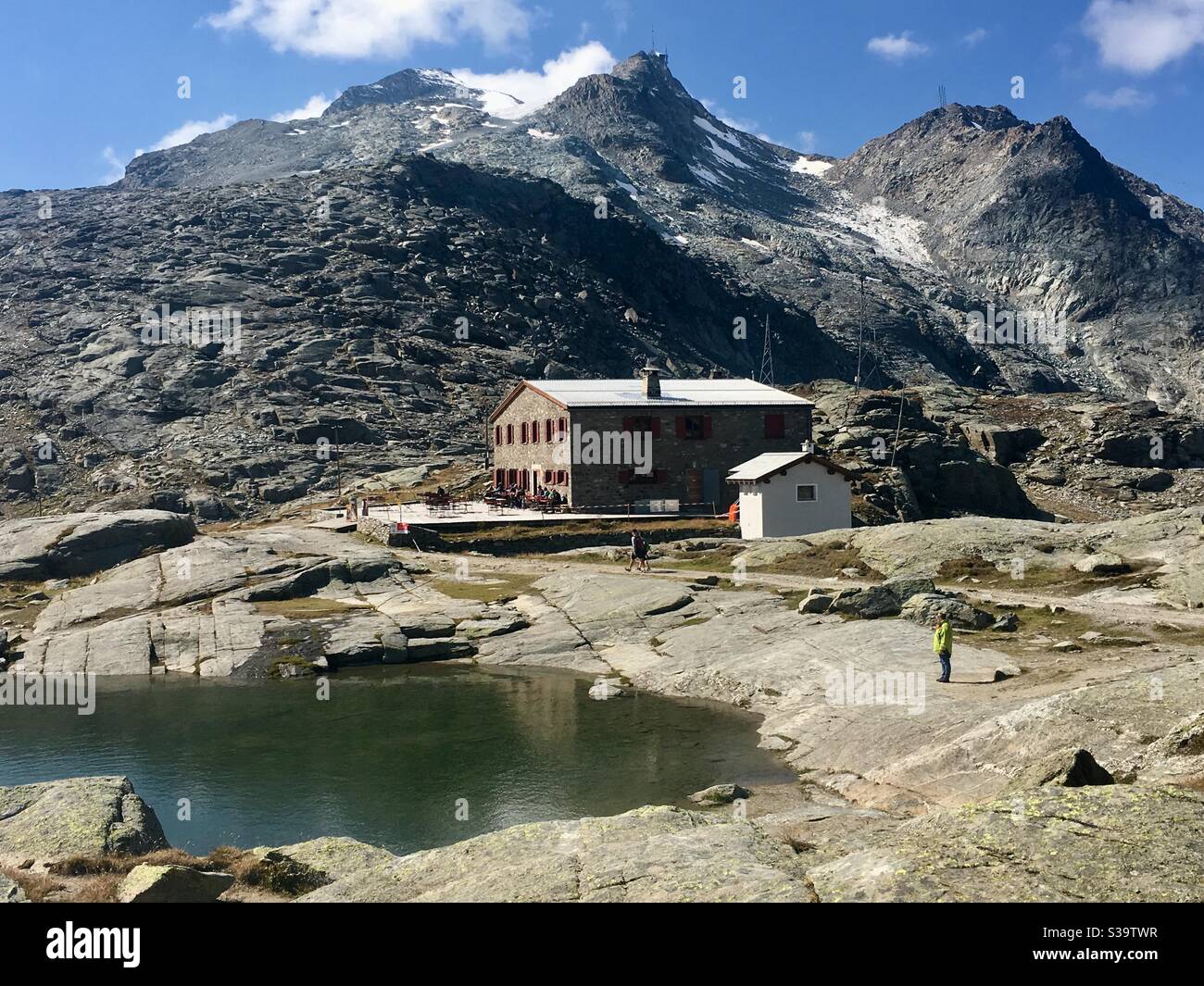 Fuorcla Surlej pass Witz alpine Hut, Corvatschbahn Gondola Station in back  on Mount Murtel, Engadin, Switzerland Stock Photo - Alamy