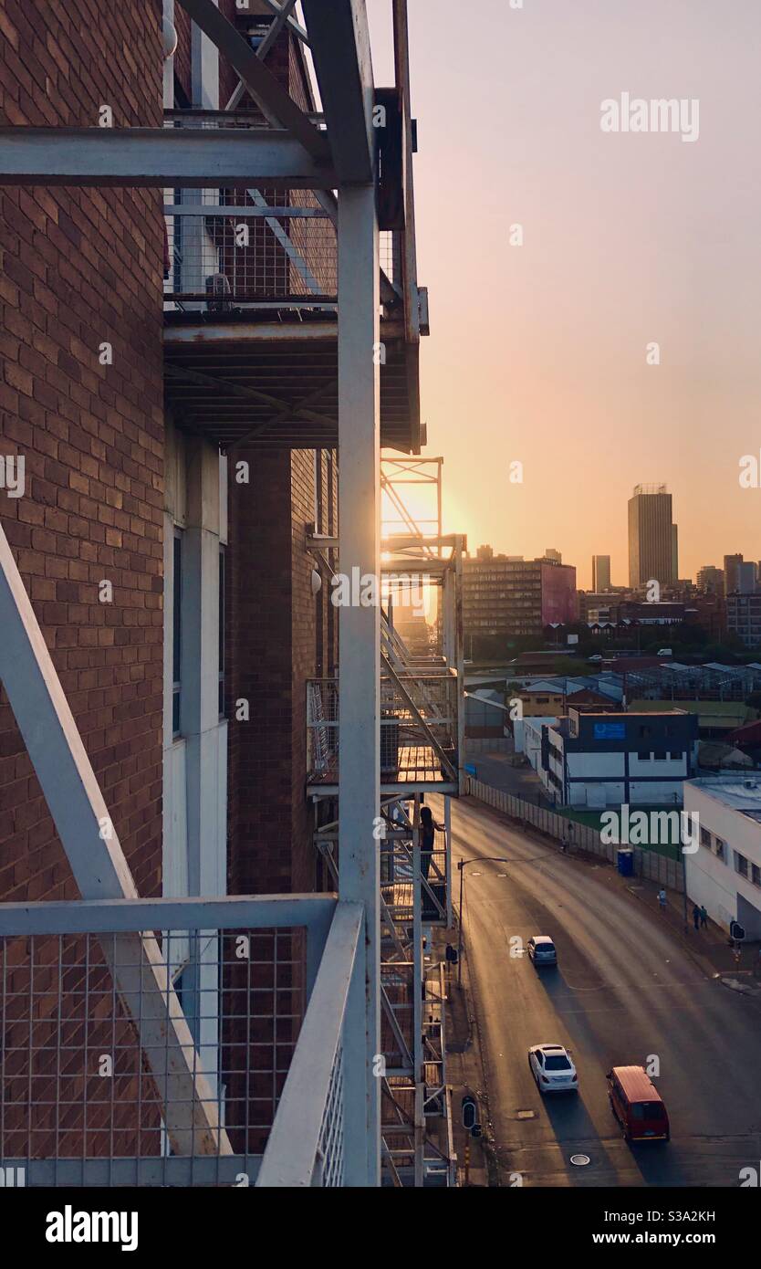 Sunset over Johannesburg’s urban jungle Stock Photo