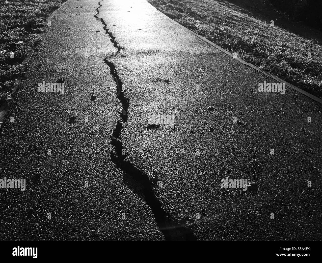 Cracked walkway in Bracknell Stock Photo Alamy