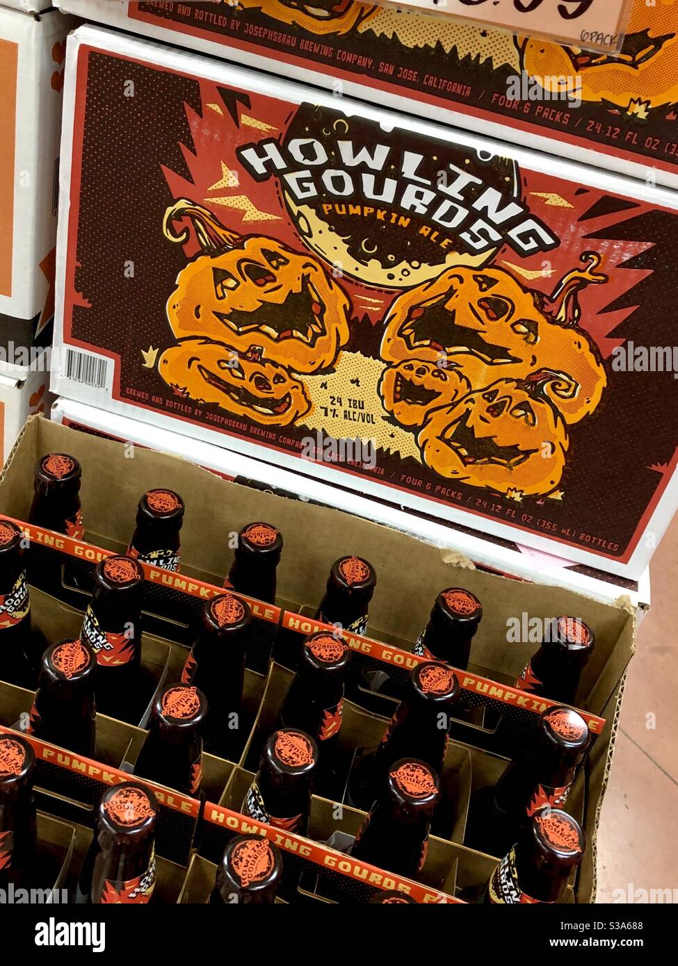 Howling Gourds Pumpkin Ale display in supermarket at Halloween time. Stock Photo