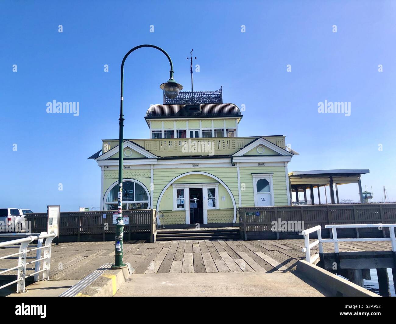 Little Blue Cafe at the end of St Kilda Beach, Melbourne area, Victoria, Australia. The cafe and restaurant dates back to 1859. Stock Photo