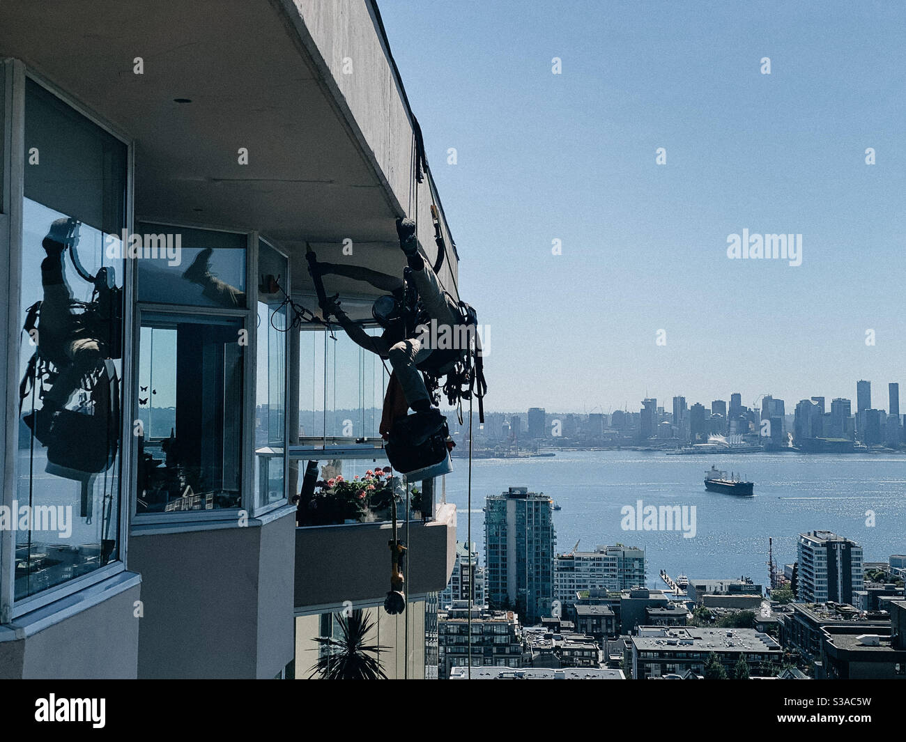 Rope access hires stock photography and images Alamy