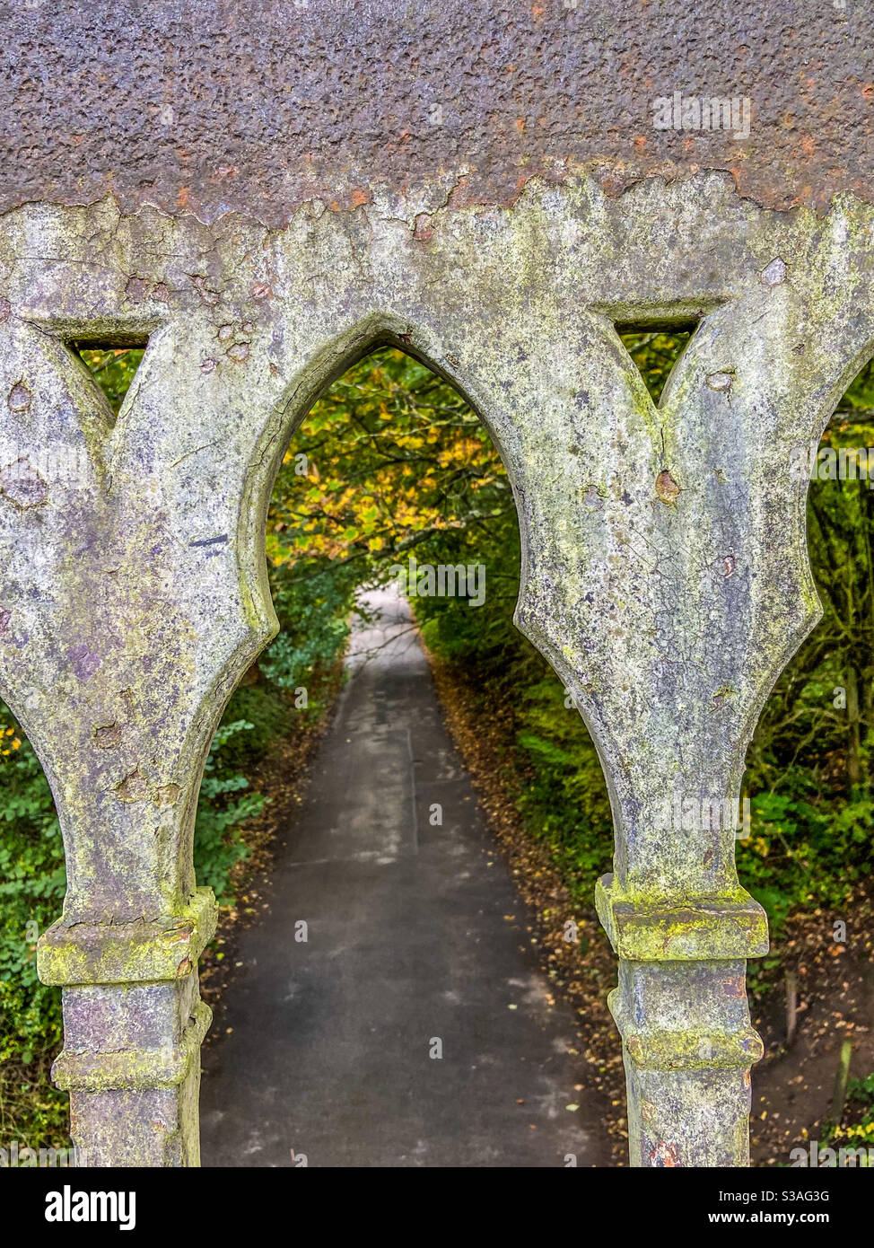 Bridge walkway autumn hi-res stock photography and images - Alamy