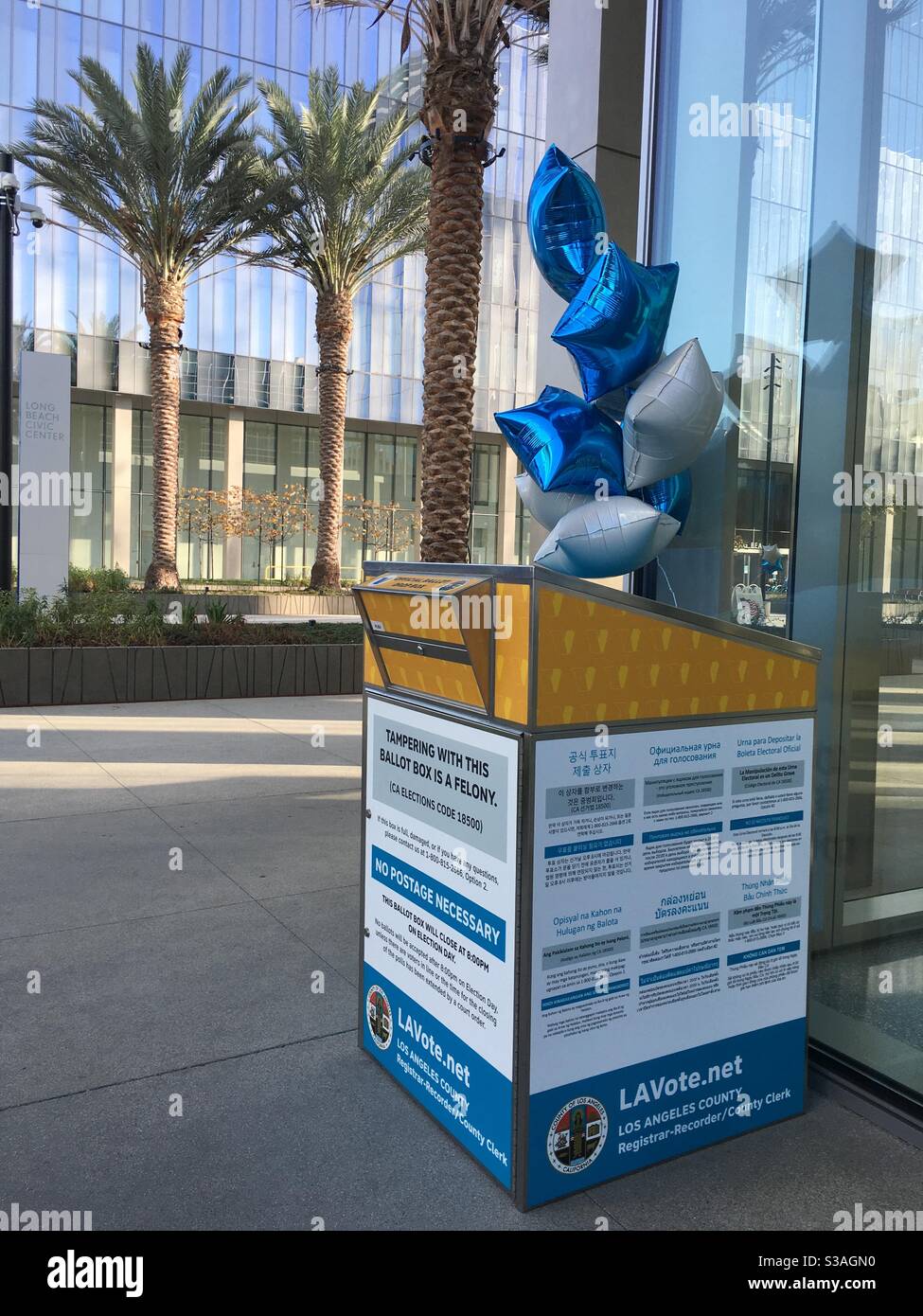 Official beach hires stock photography and images Alamy