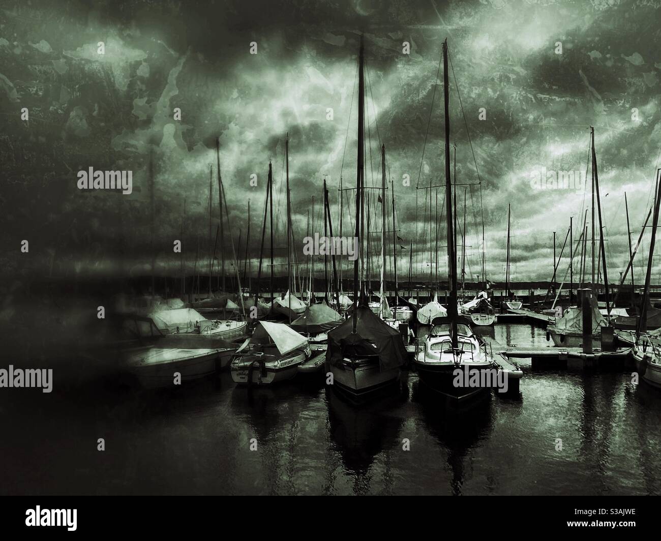 Stormy weather yacht hi-res stock photography and images - Alamy