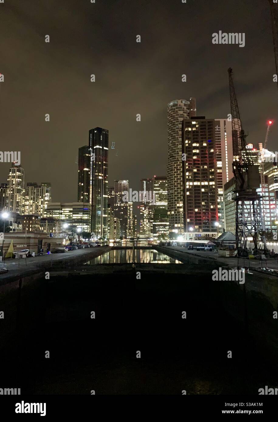 Old crane canary wharf london hi-res stock photography and images - Alamy