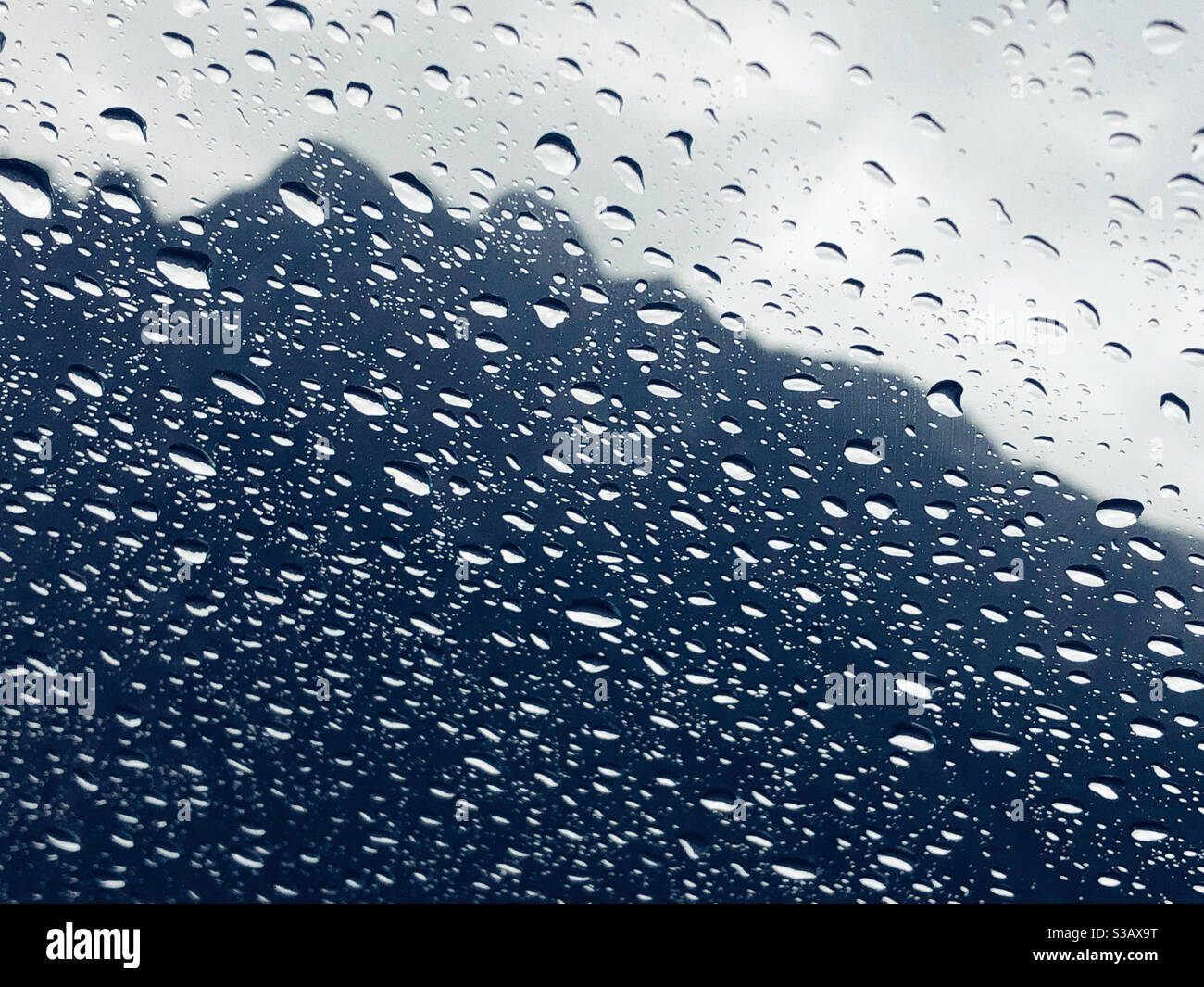 Rainy day mountains hi-res stock photography and images - Alamy