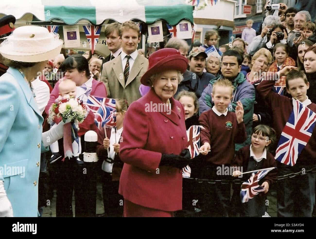 The Queen visits Aylesbury for her Golden Jubilee in 2002 Stock Photo