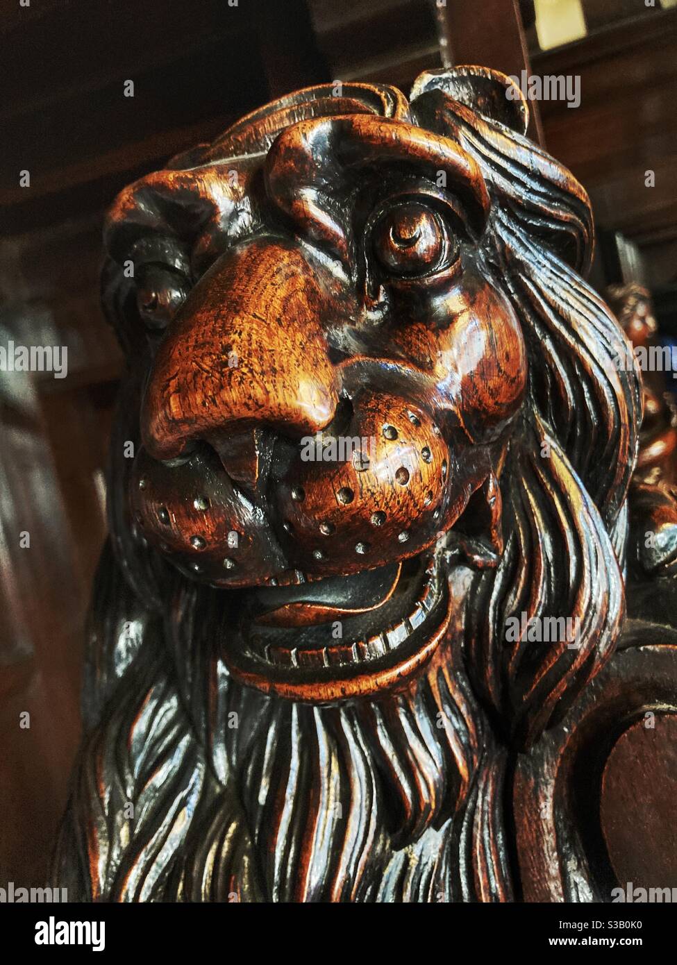 Wood carving of a Lion Stock Photo - Alamy