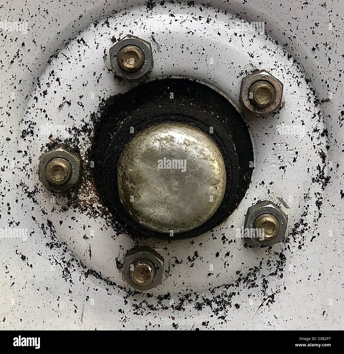 Lug nuts hires stock photography and images Alamy