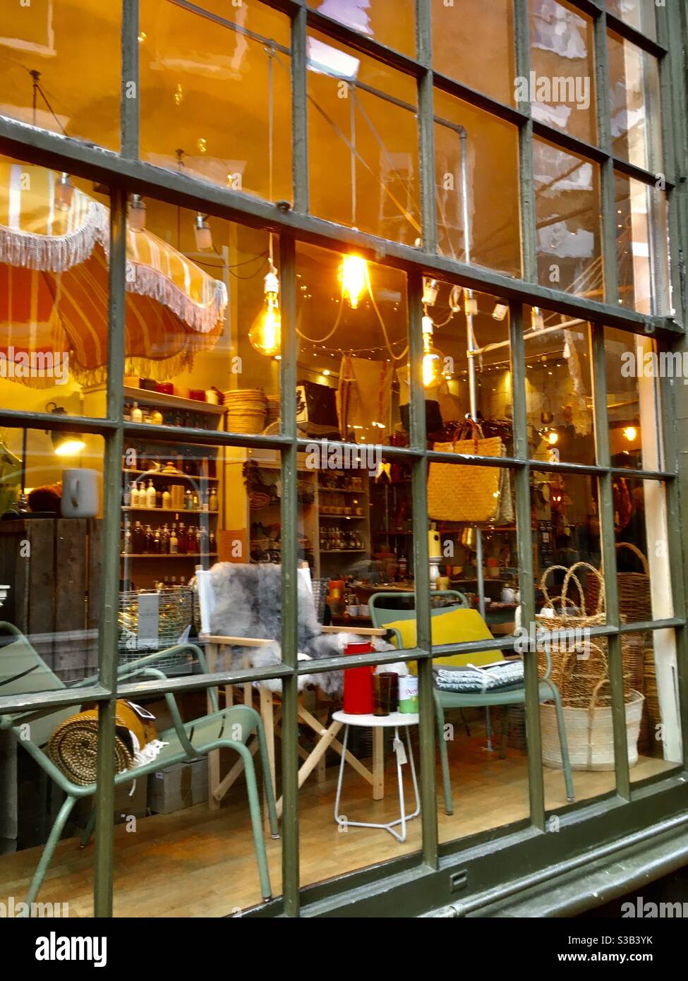 Tunbridge Wells Shop Front Stock Photo Alamy