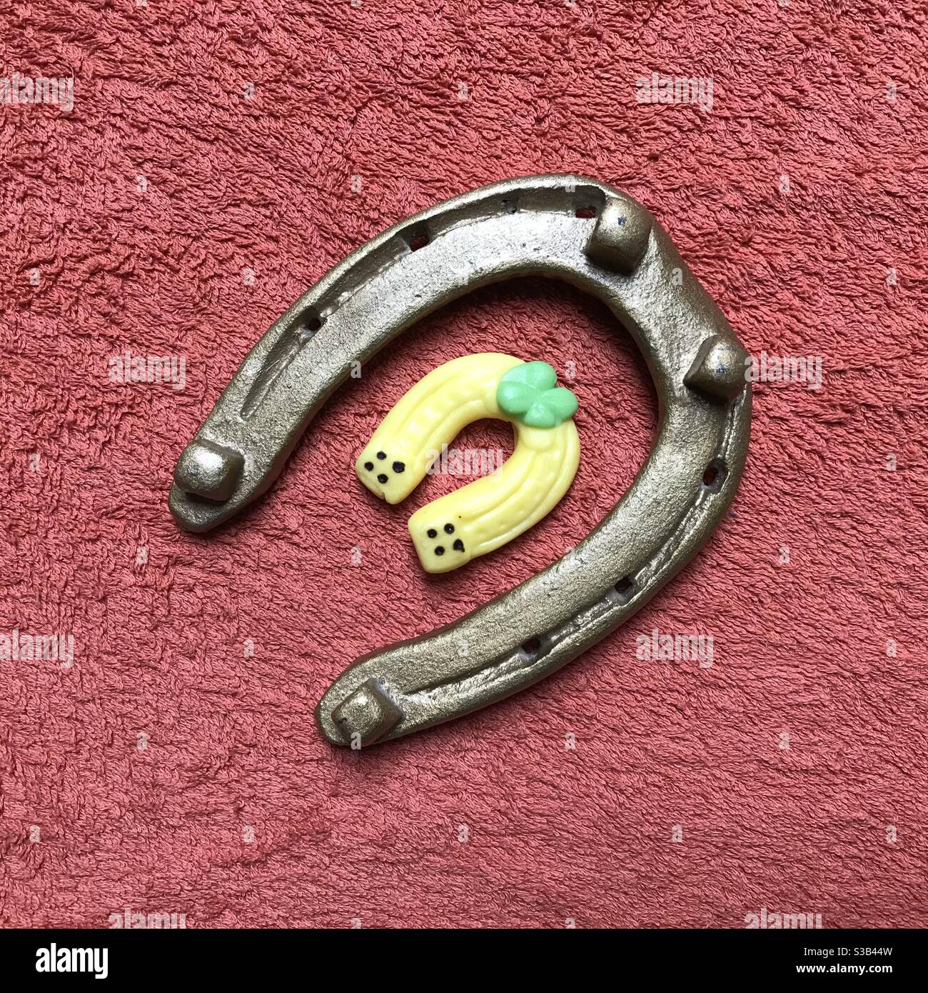 Horseshoe [made of metal] hires stock photography and images Alamy