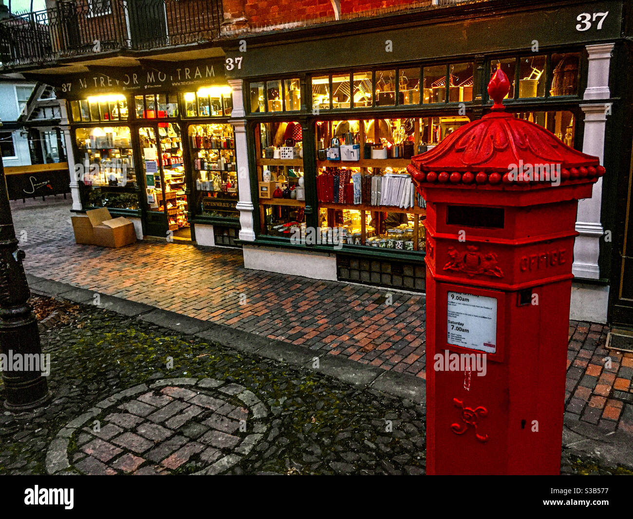 Traditional shop in The Pantiles, Tunbridge Wells Stock Photo Alamy