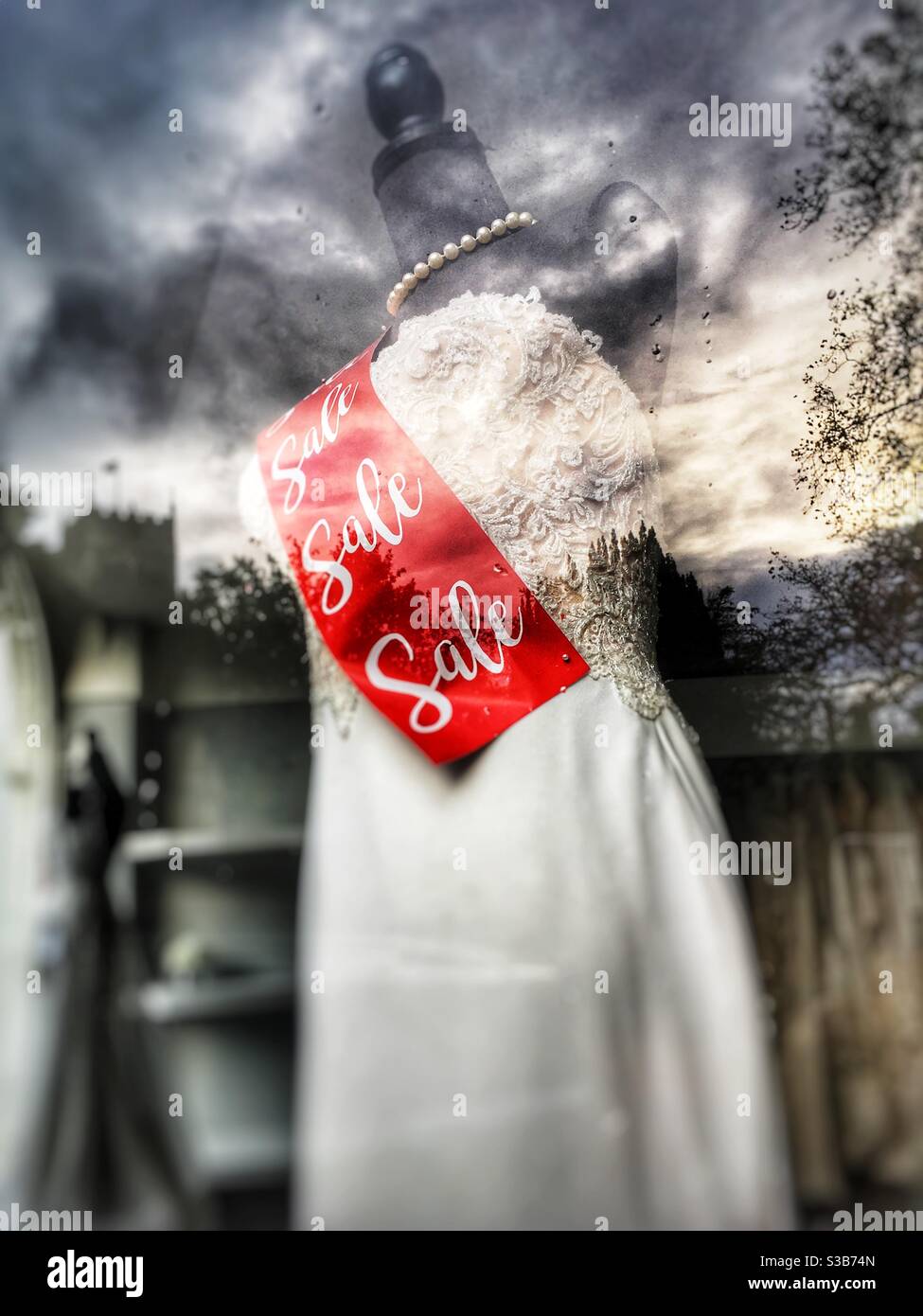 Closed wedding dress shop due to COVID-19 lockdown Woodbridge Suffolk England - Smartphone Captured Stock Image