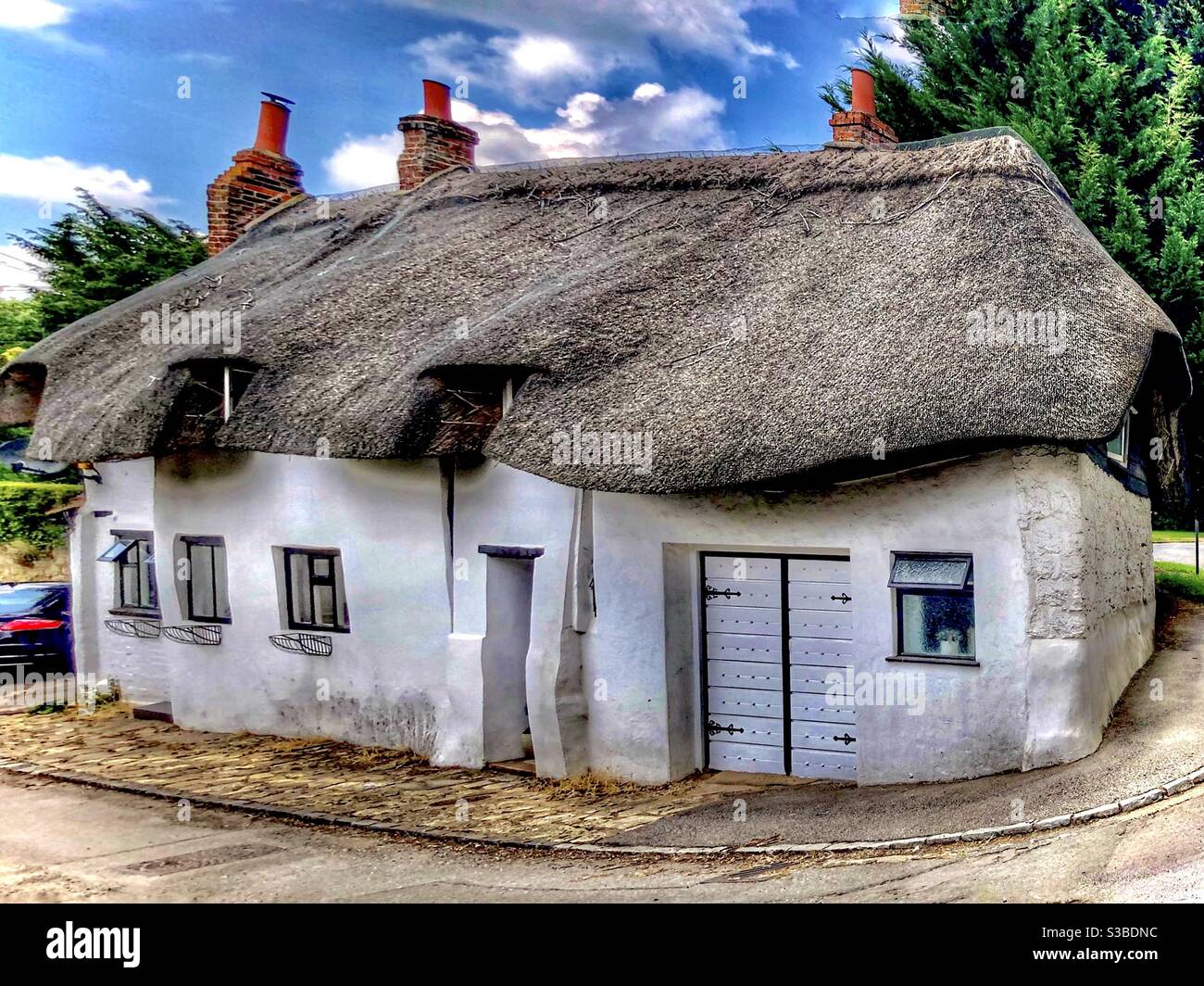 Fairytale cottage hi-res stock photography and images - Alamy