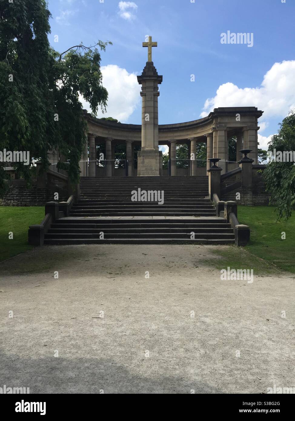 War memorial in Greenhead Park, Huddersfield UK Stock Photo Alamy