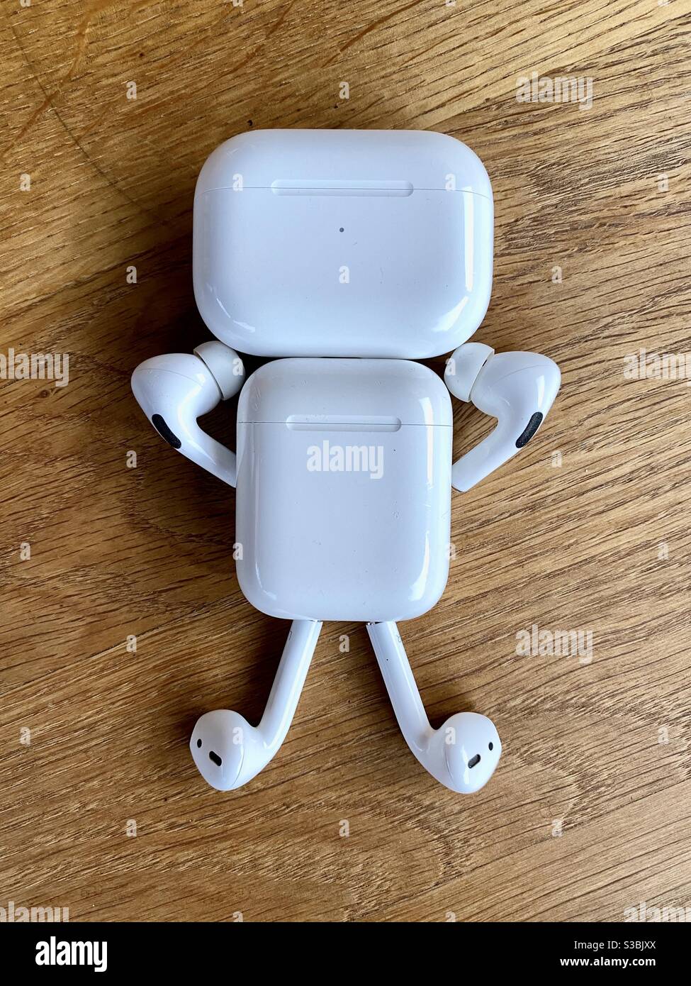 Apple airpods hi res stock photography and images Alamy