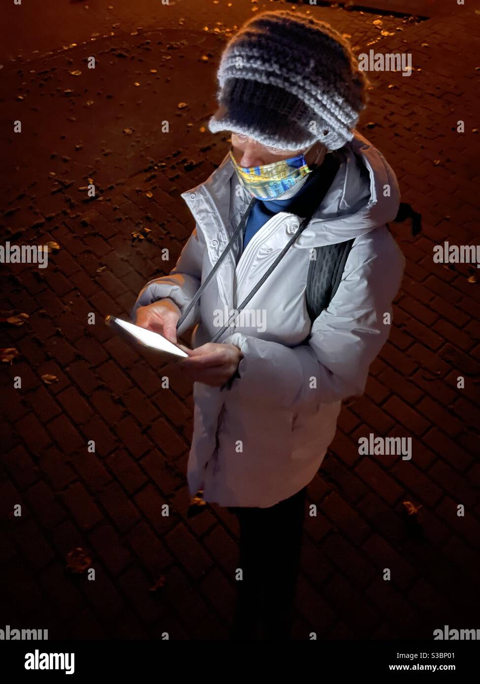 Handy woman hi-res stock photography and images - Alamy