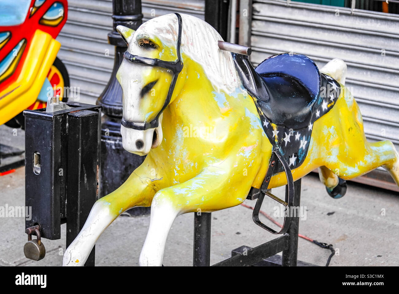 Coin operated ride hires stock photography and images Alamy