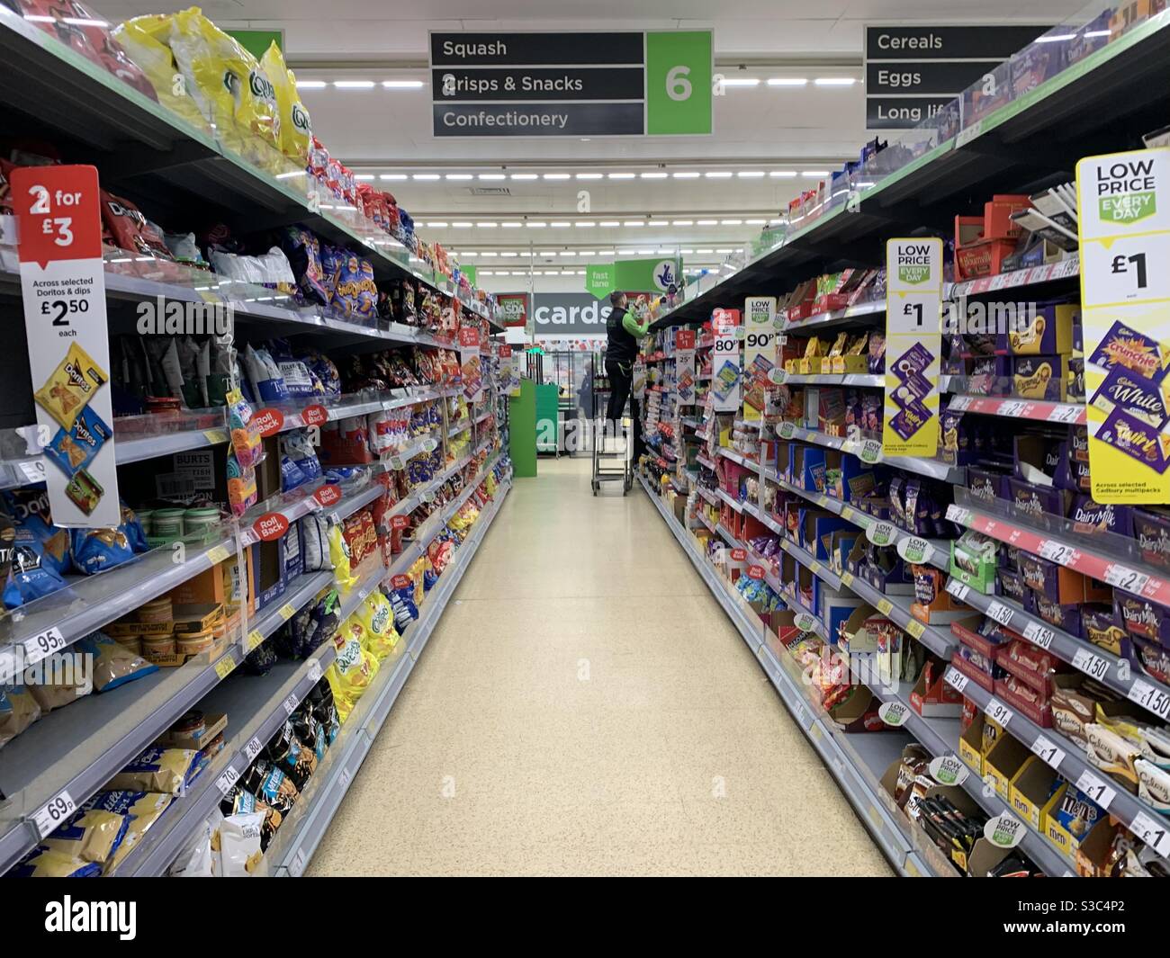 Stocking shelves hires stock photography and images Alamy
