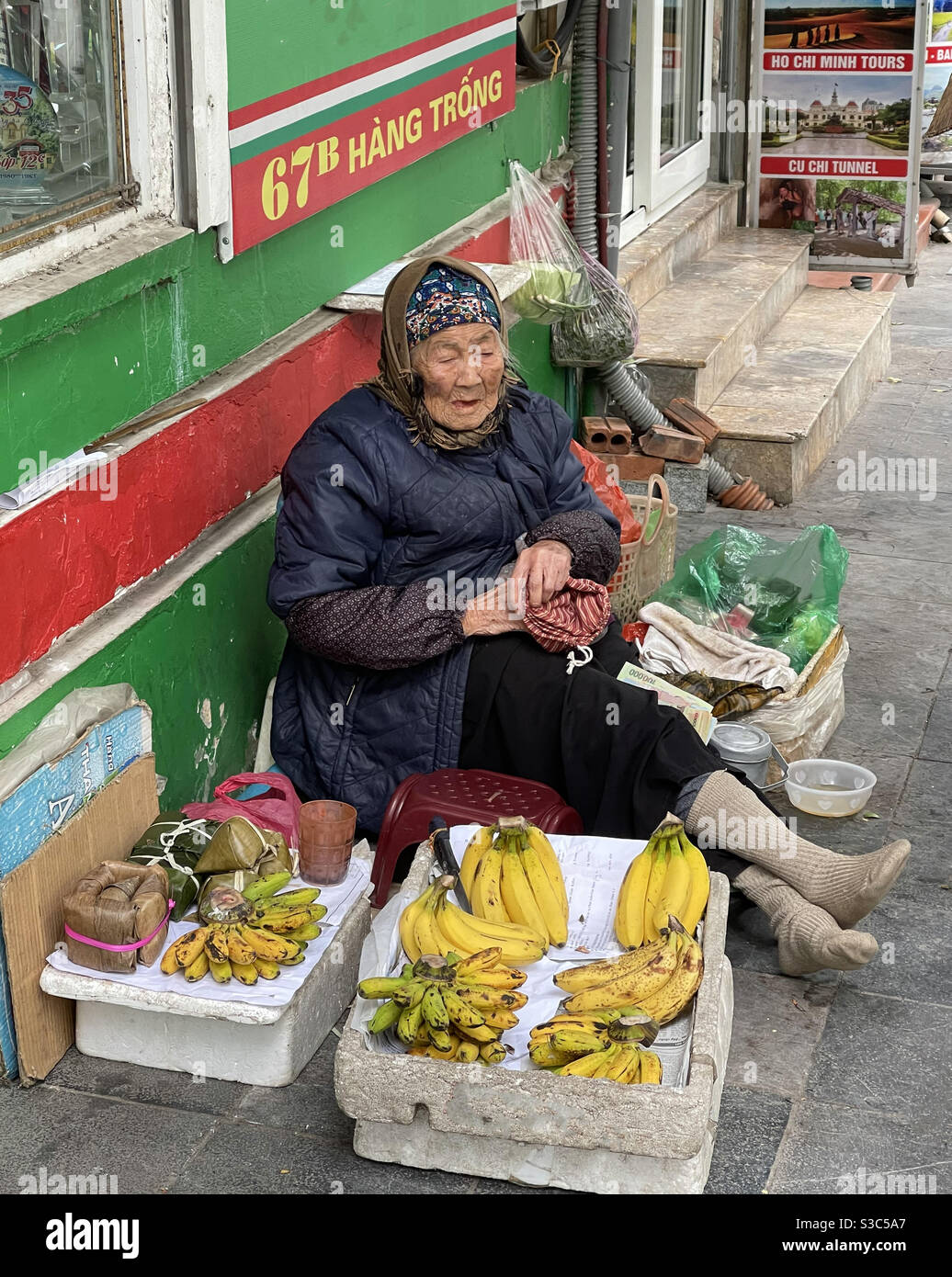 old age to make a living - Smartphone Captured Stock Image